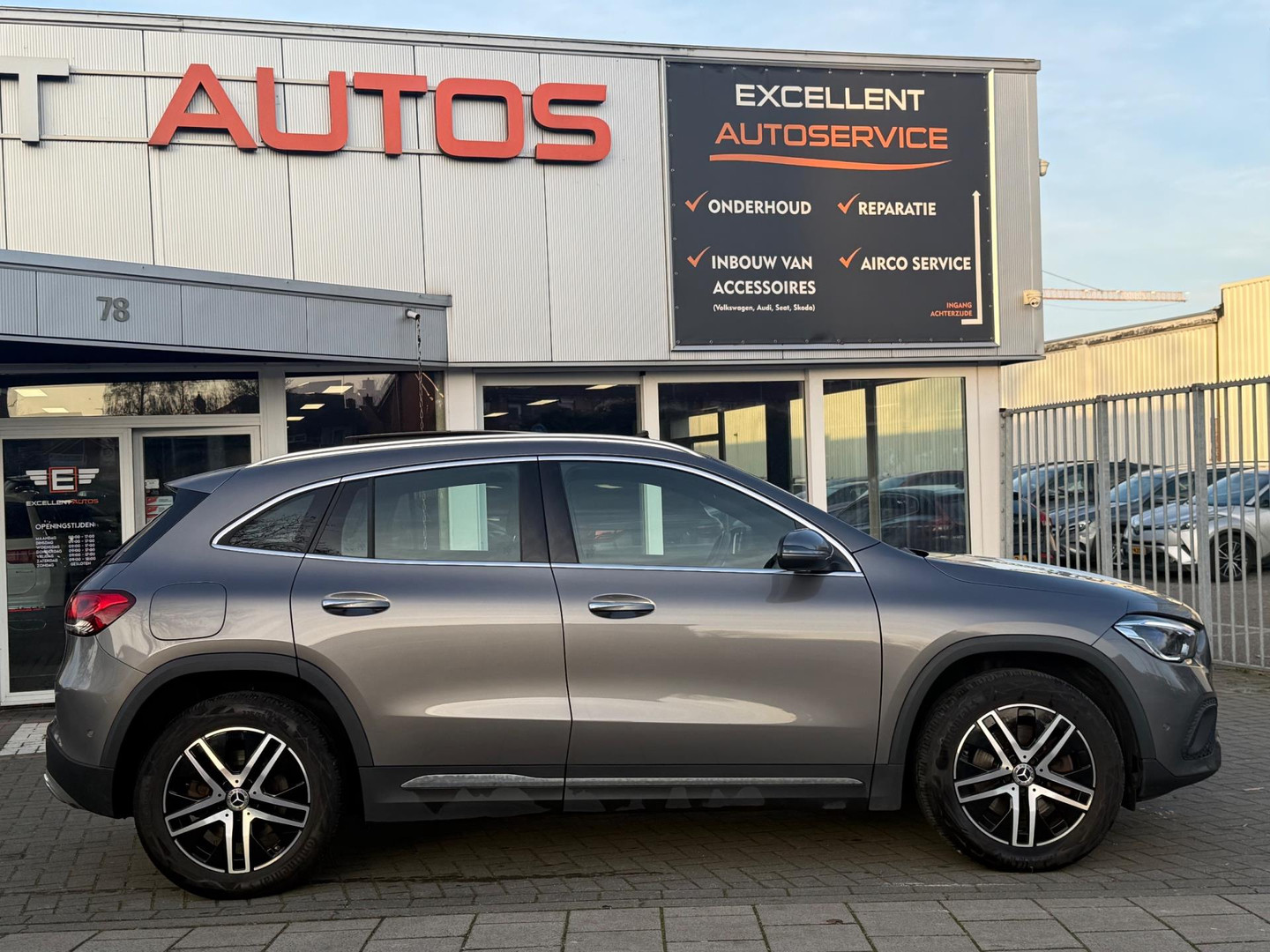 Mercedes-Benz Mercedes-Benz