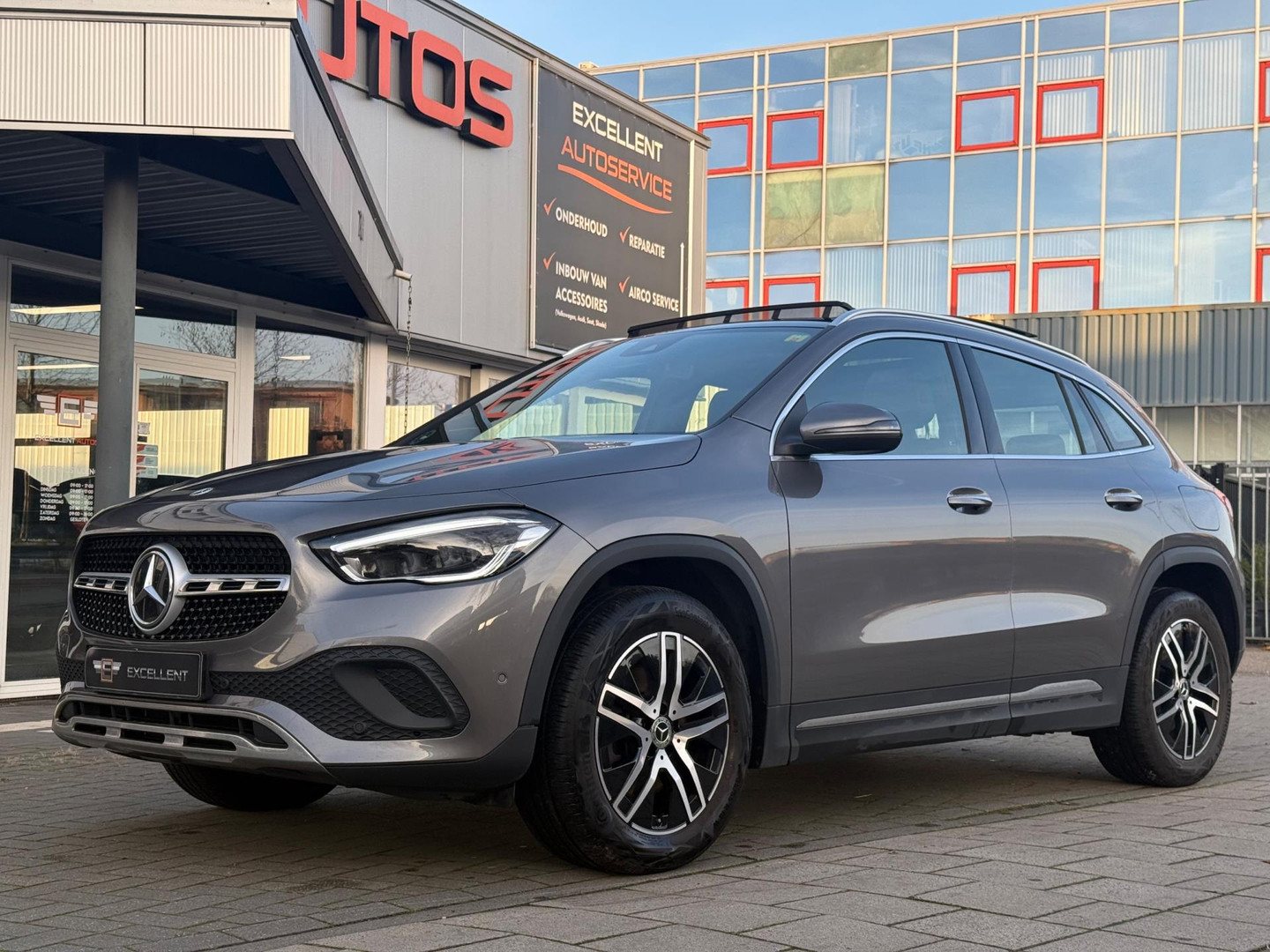 Mercedes-Benz Mercedes-Benz