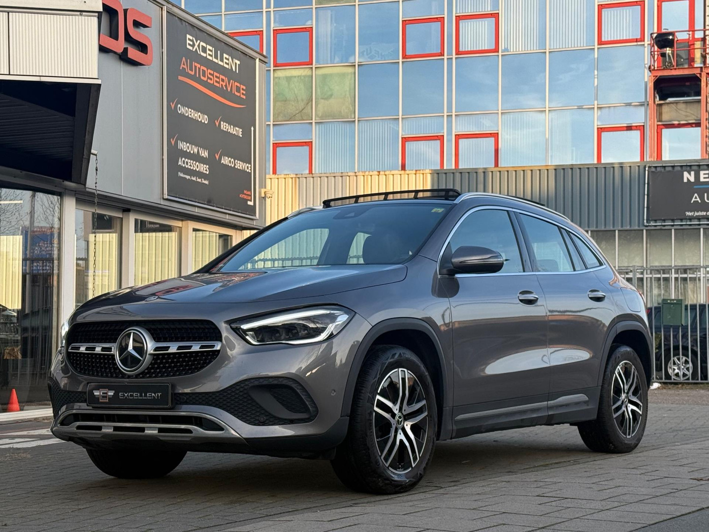 Mercedes-Benz Mercedes-Benz