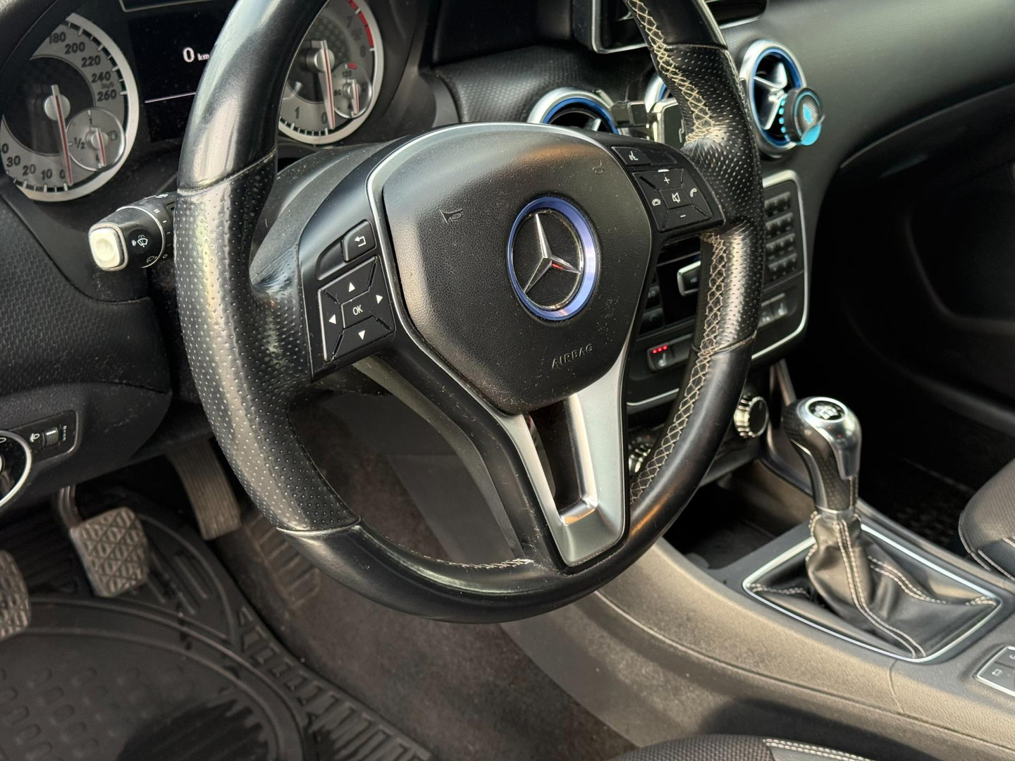 Mercedes-Benz Mercedes-Benz