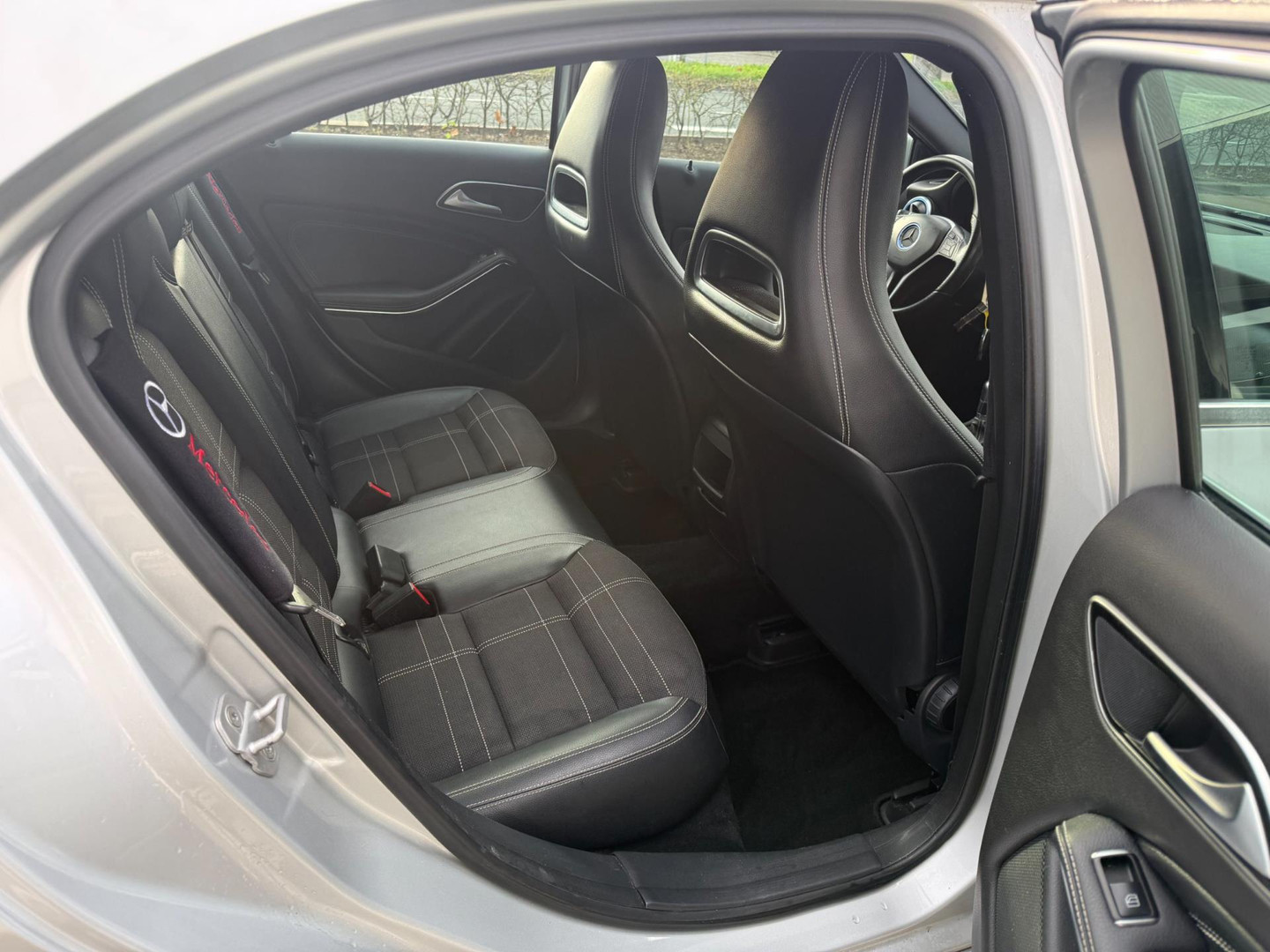 Mercedes-Benz Mercedes-Benz