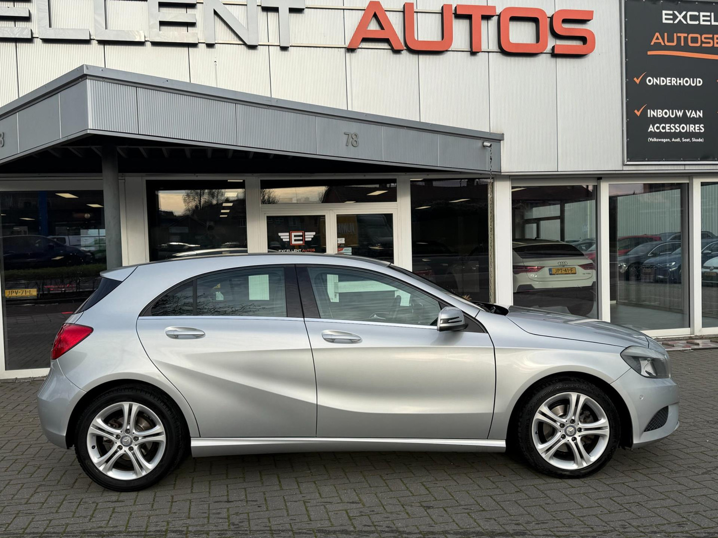 Mercedes-Benz Mercedes-Benz