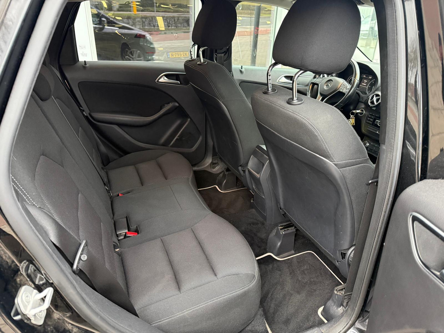 Mercedes-Benz Mercedes-Benz