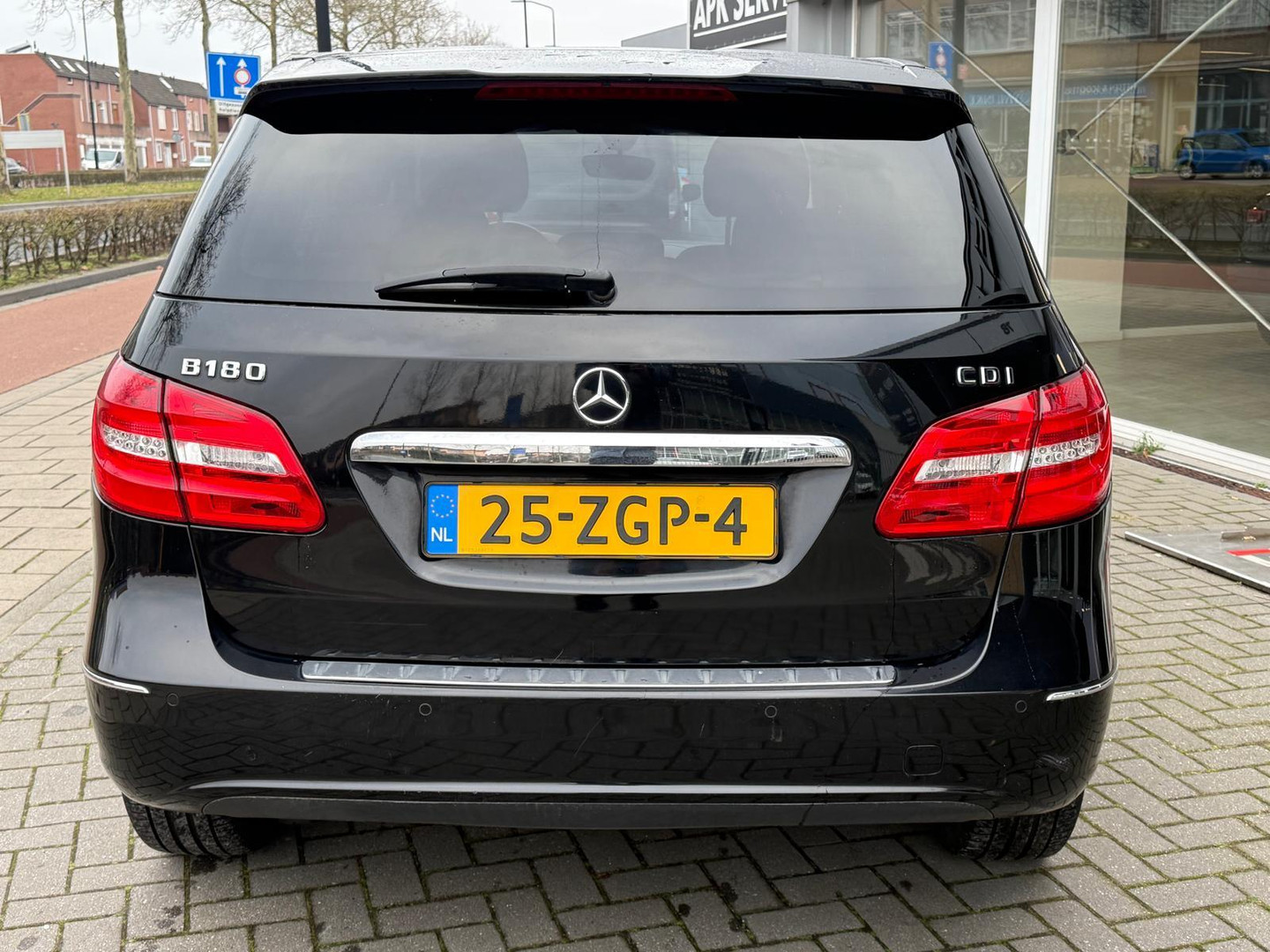 Mercedes-Benz Mercedes-Benz