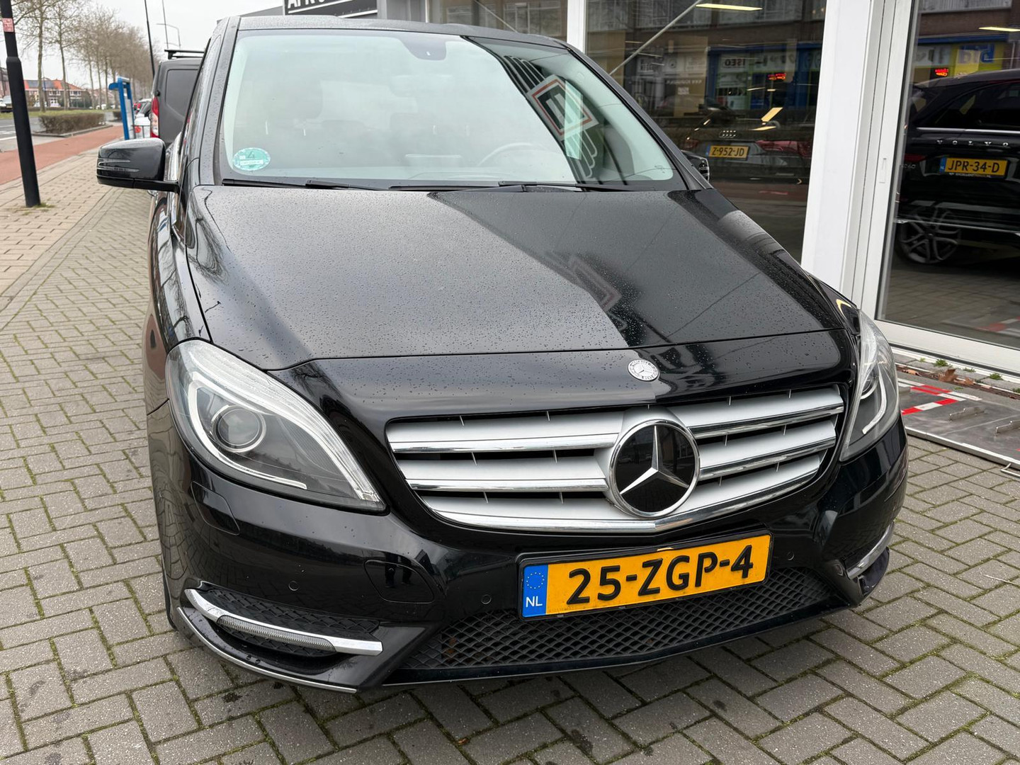 Mercedes-Benz Mercedes-Benz