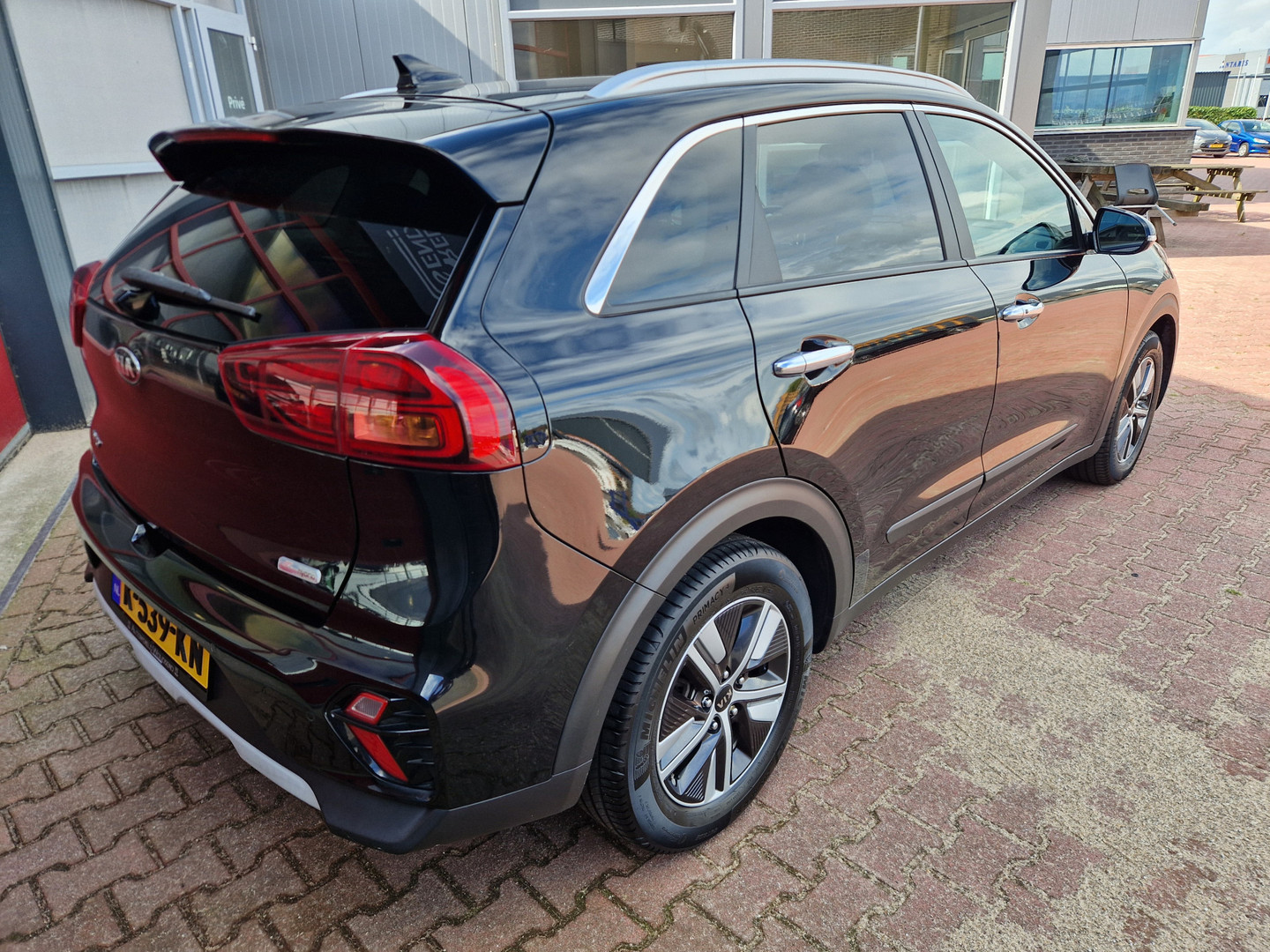 Kia