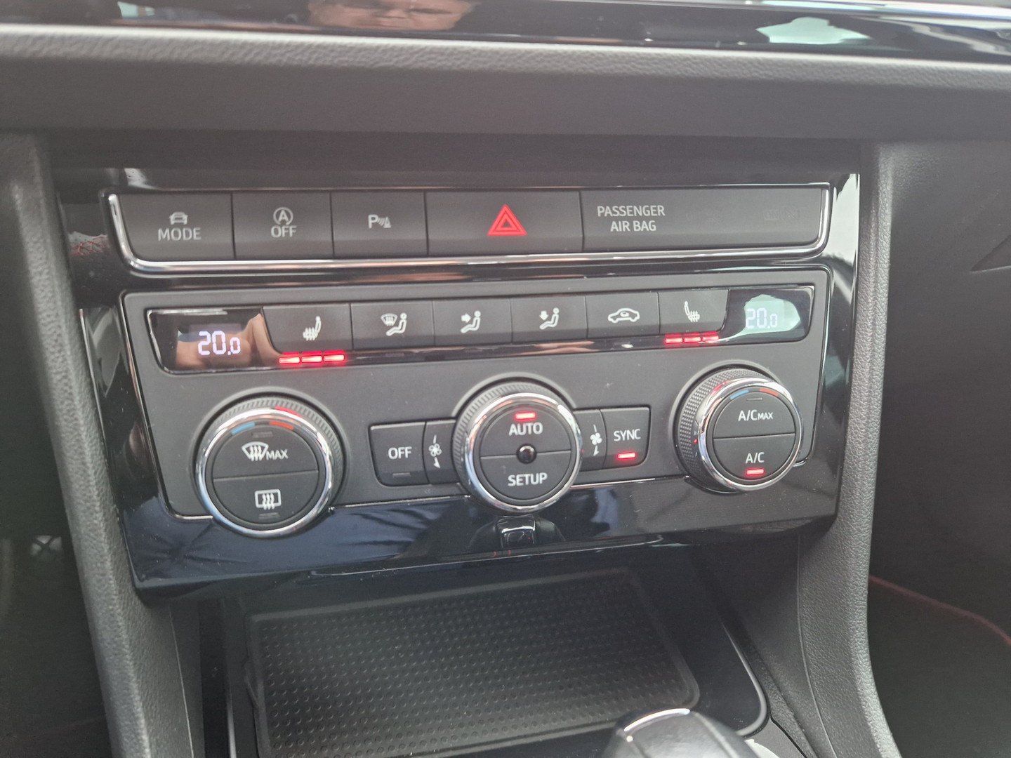 SEAT