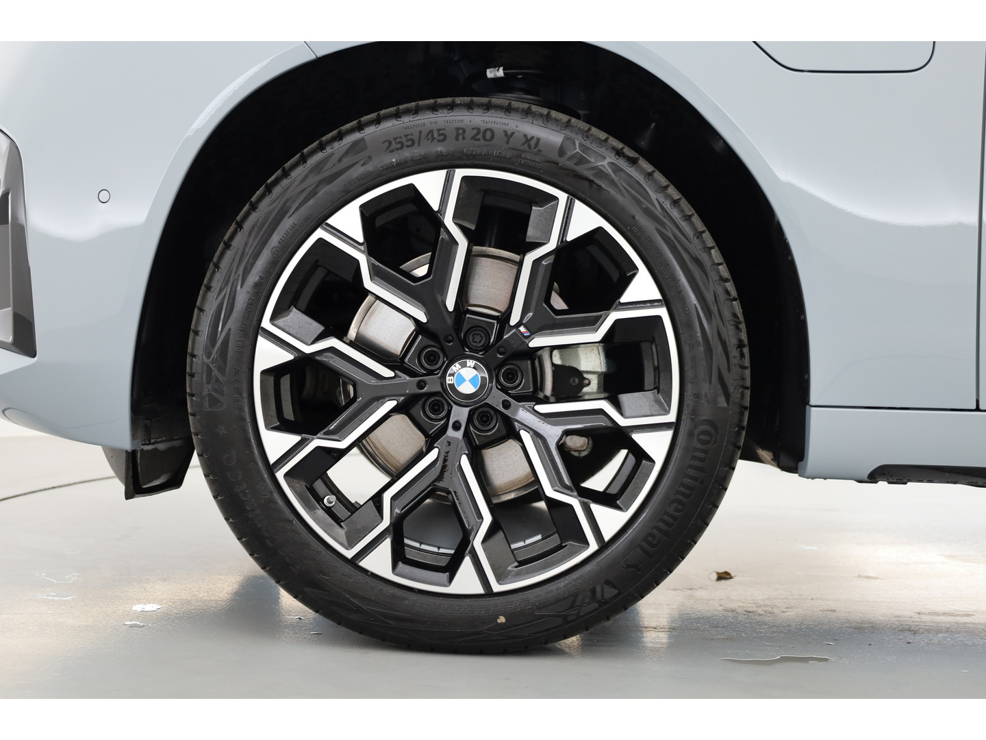 BMW BMW