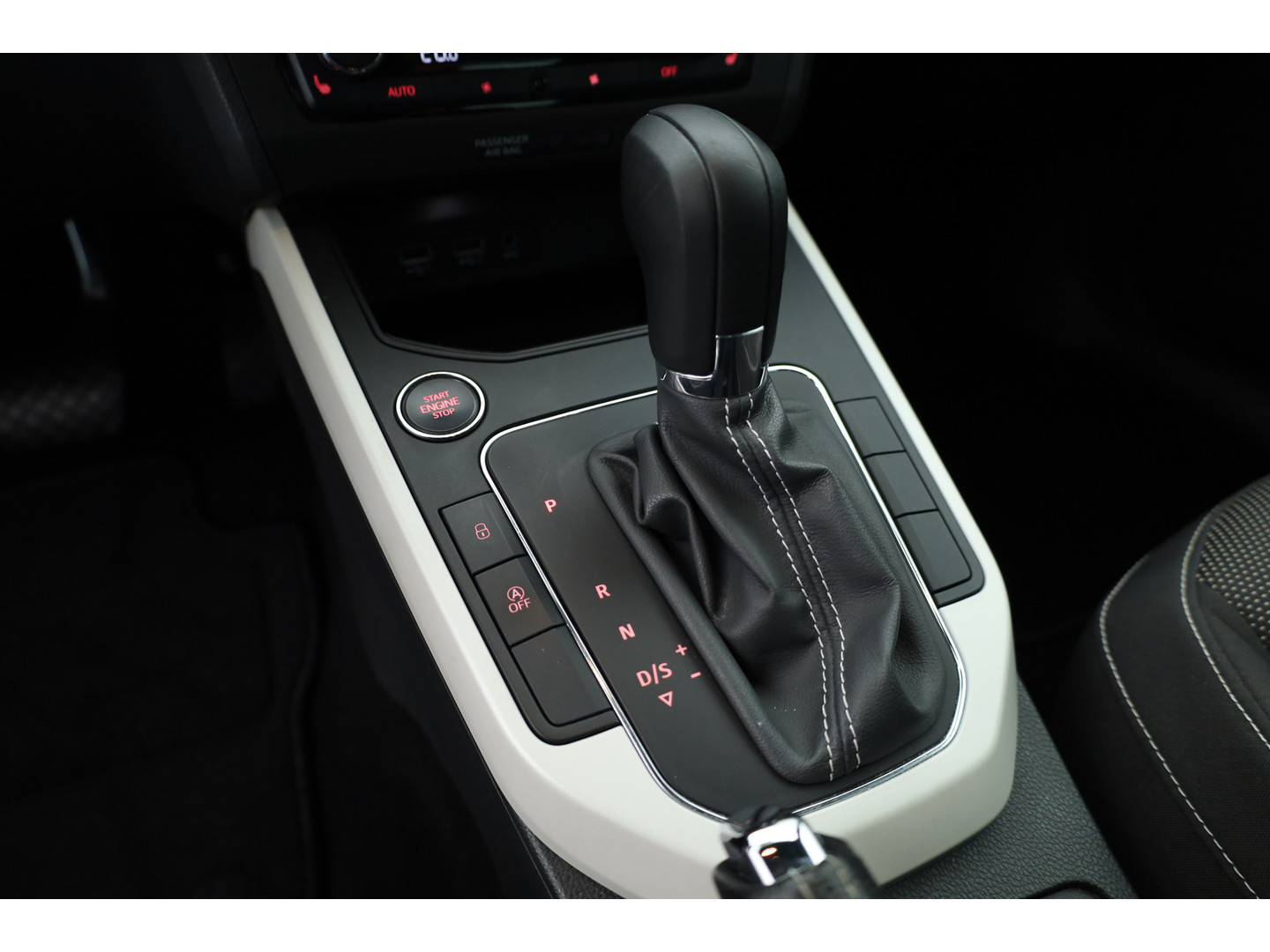 SEAT SEAT