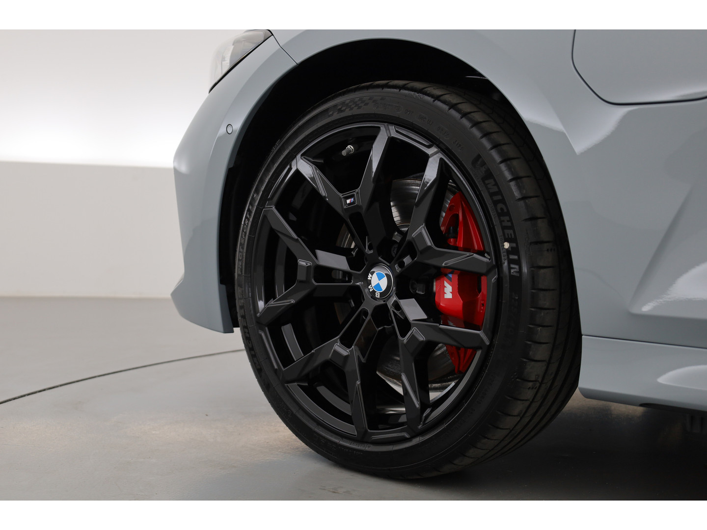 BMW BMW