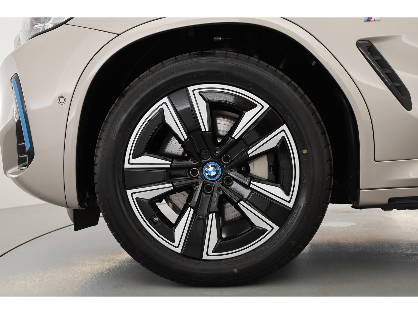 BMW BMW
