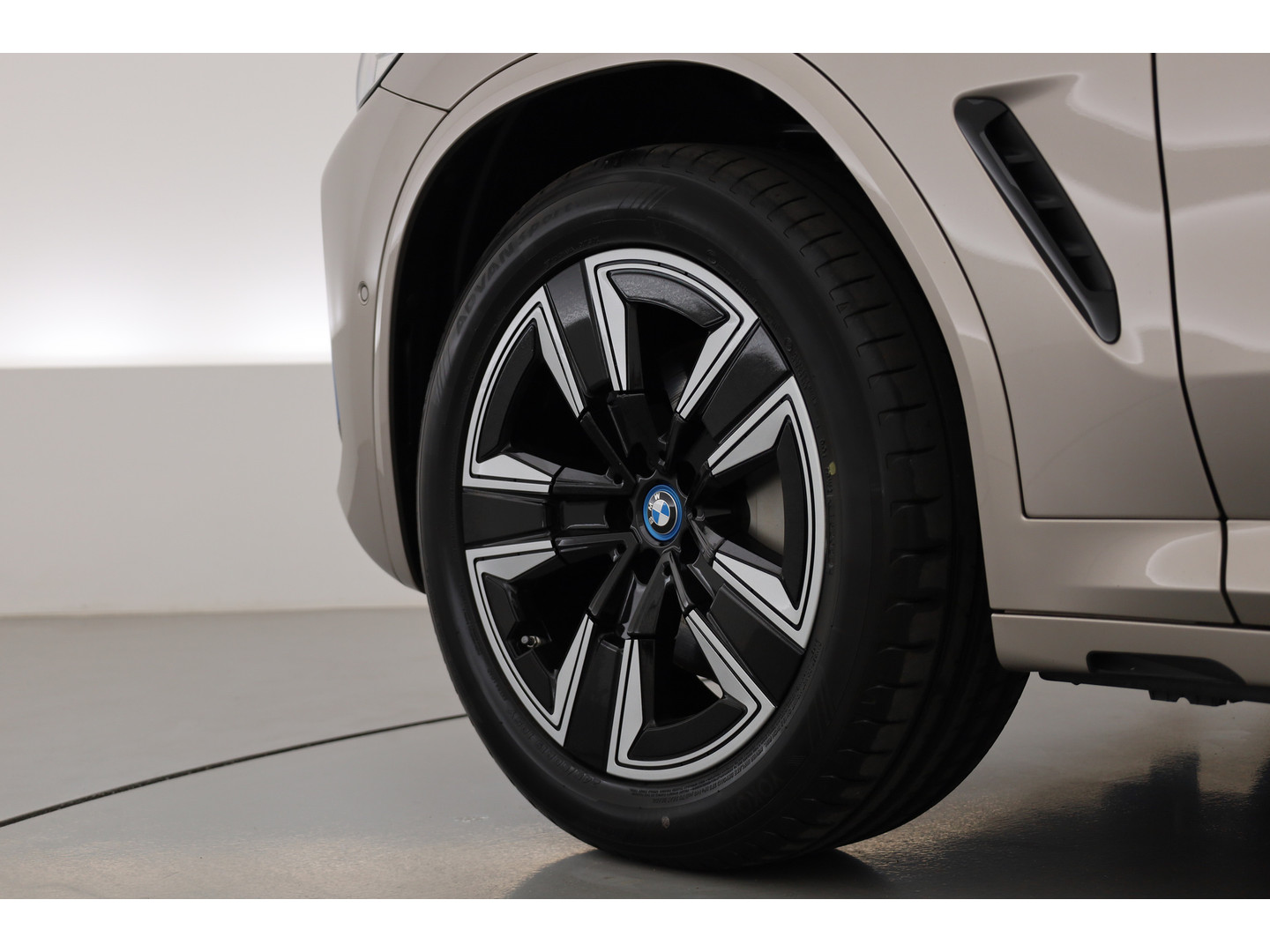 BMW BMW