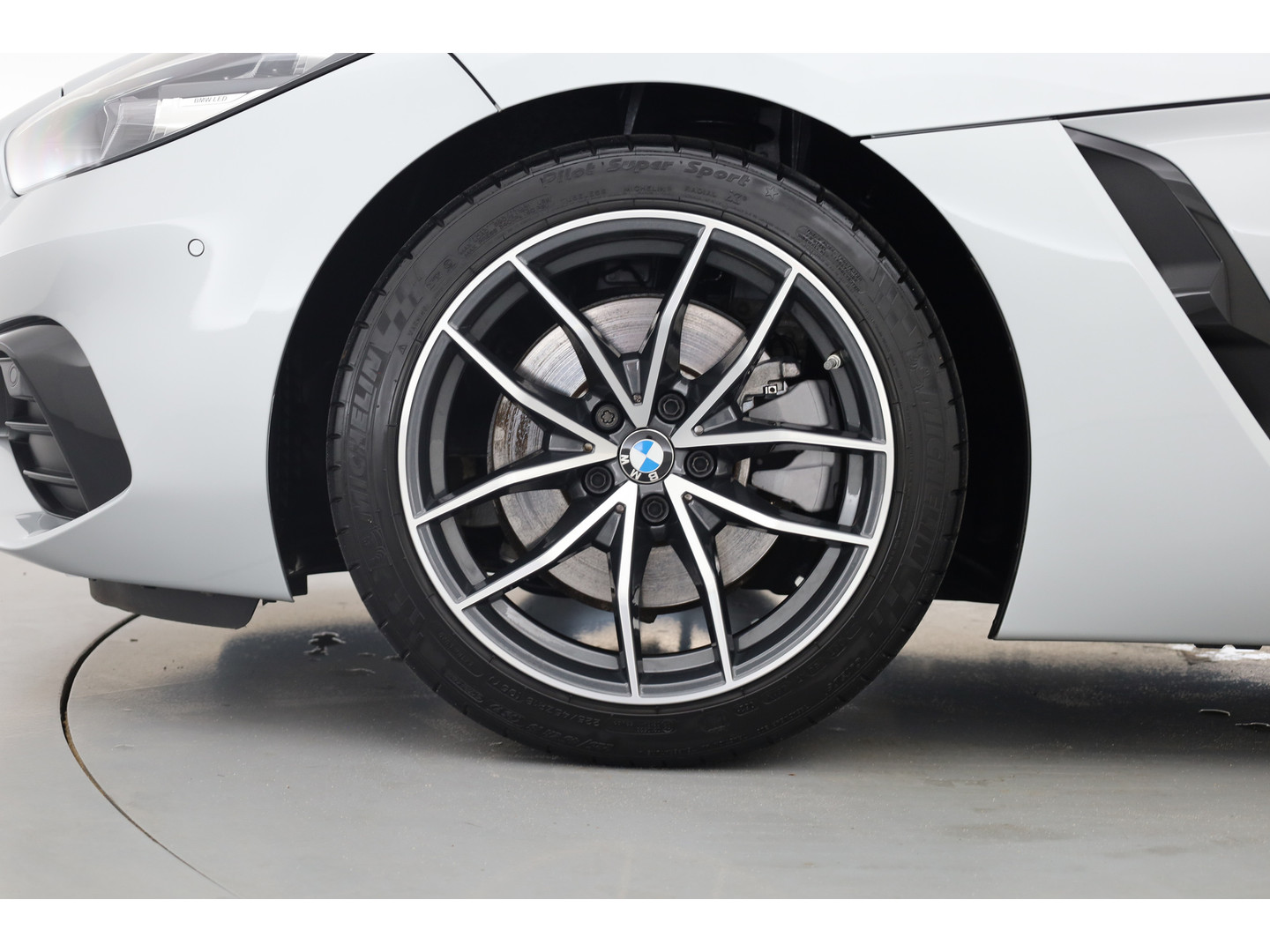 BMW BMW