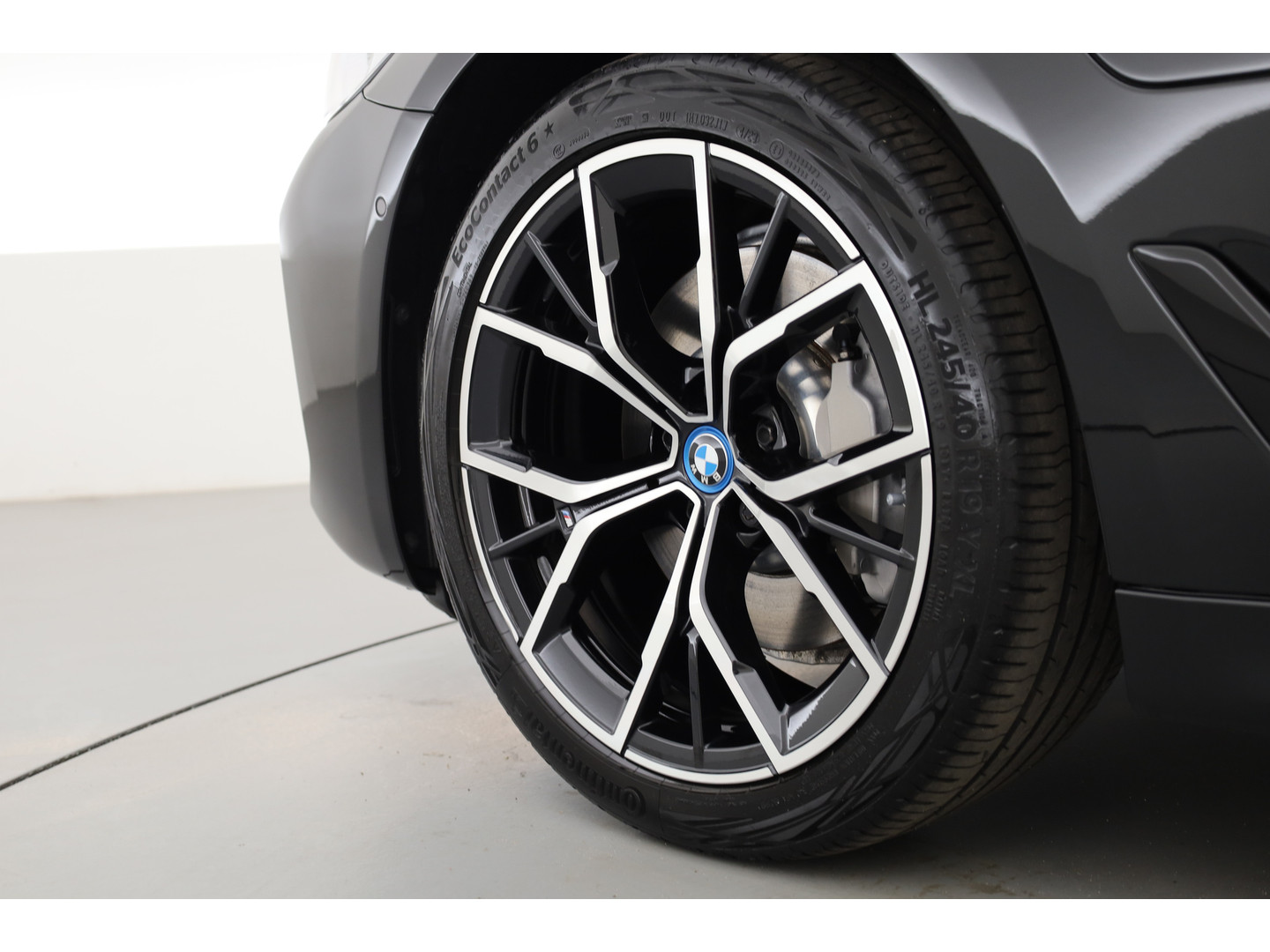 BMW BMW