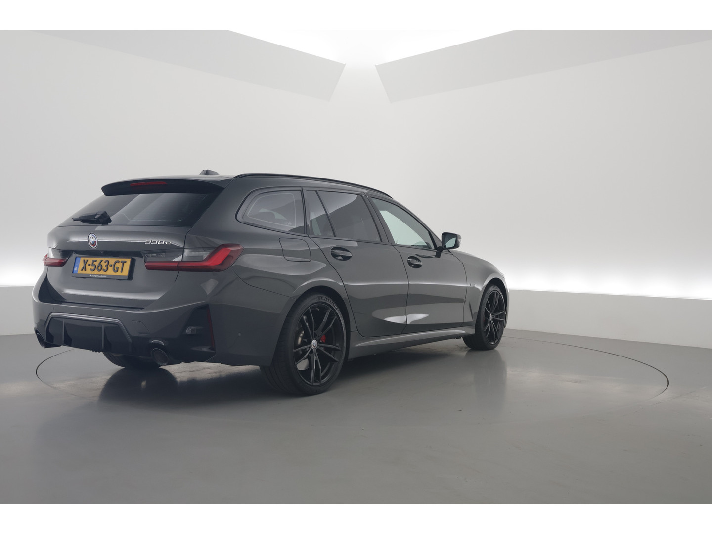 BMW BMW
