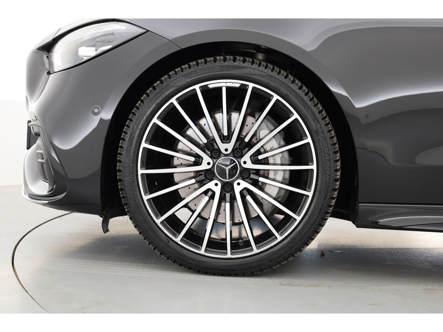 Mercedes-Benz Mercedes-Benz