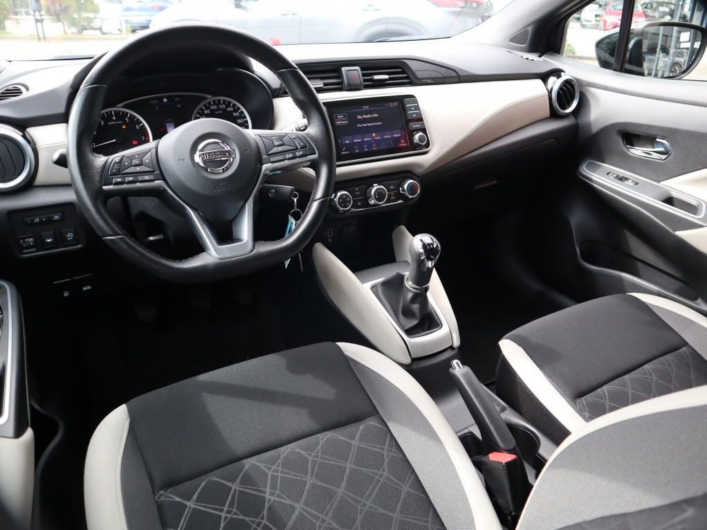 Nissan Nissan