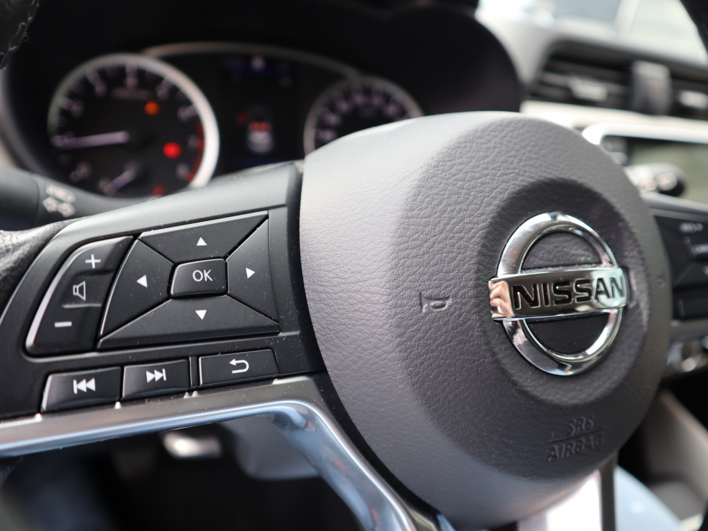 Nissan Nissan