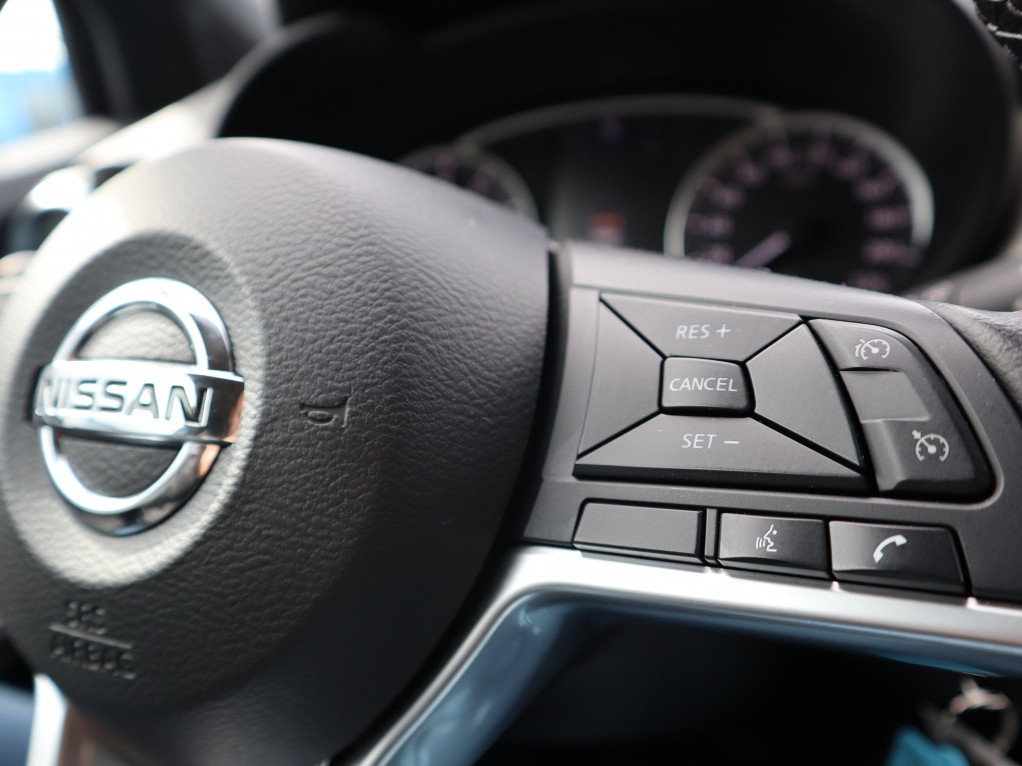 Nissan Nissan