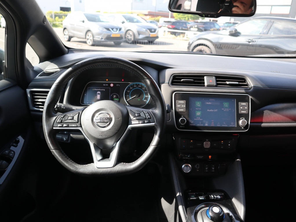 Nissan Nissan