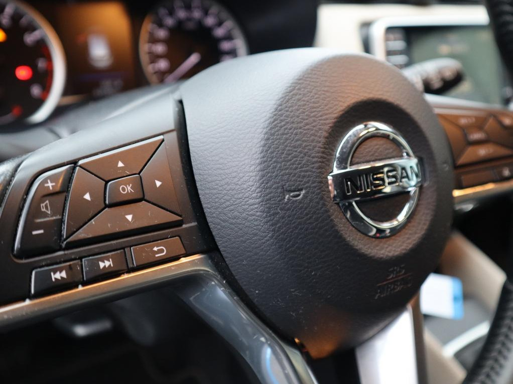 Nissan Nissan