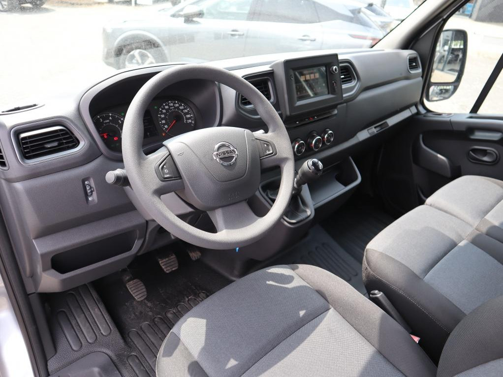 Nissan Nissan