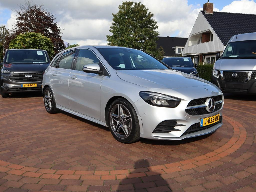 Mercedes-Benz Mercedes-Benz