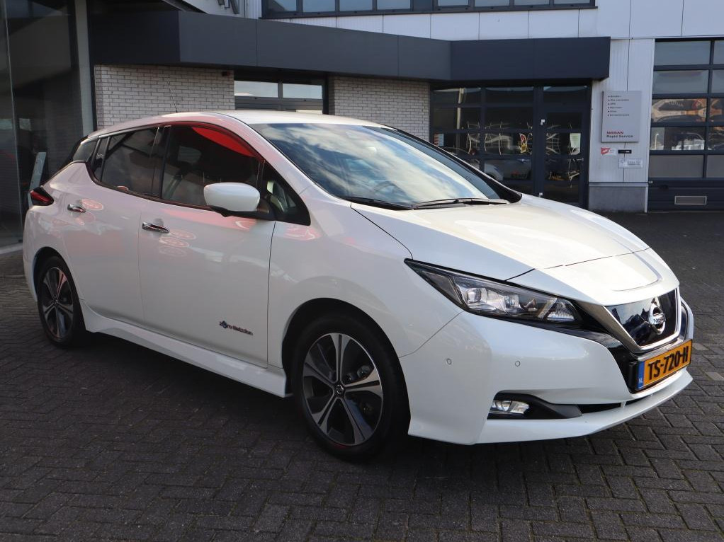 Nissan Nissan