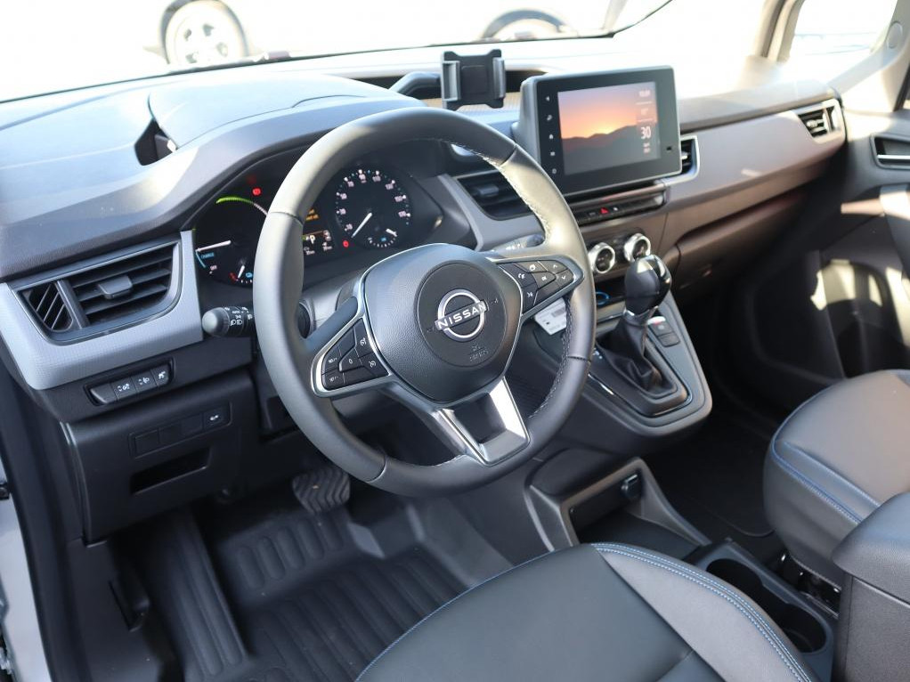 Nissan Nissan