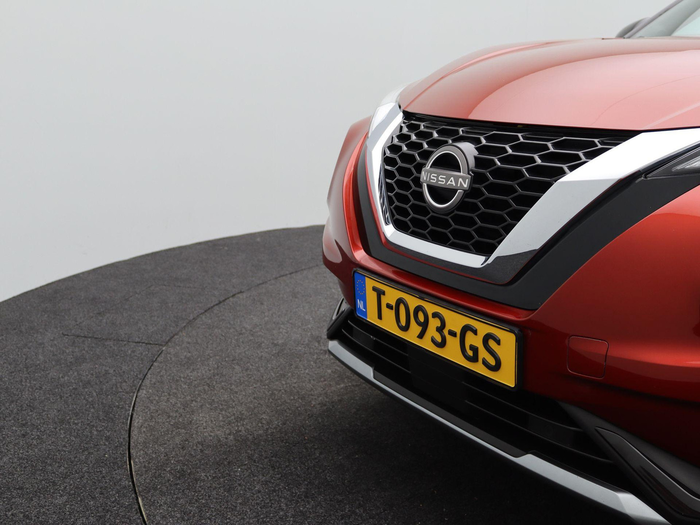 Nissan Nissan