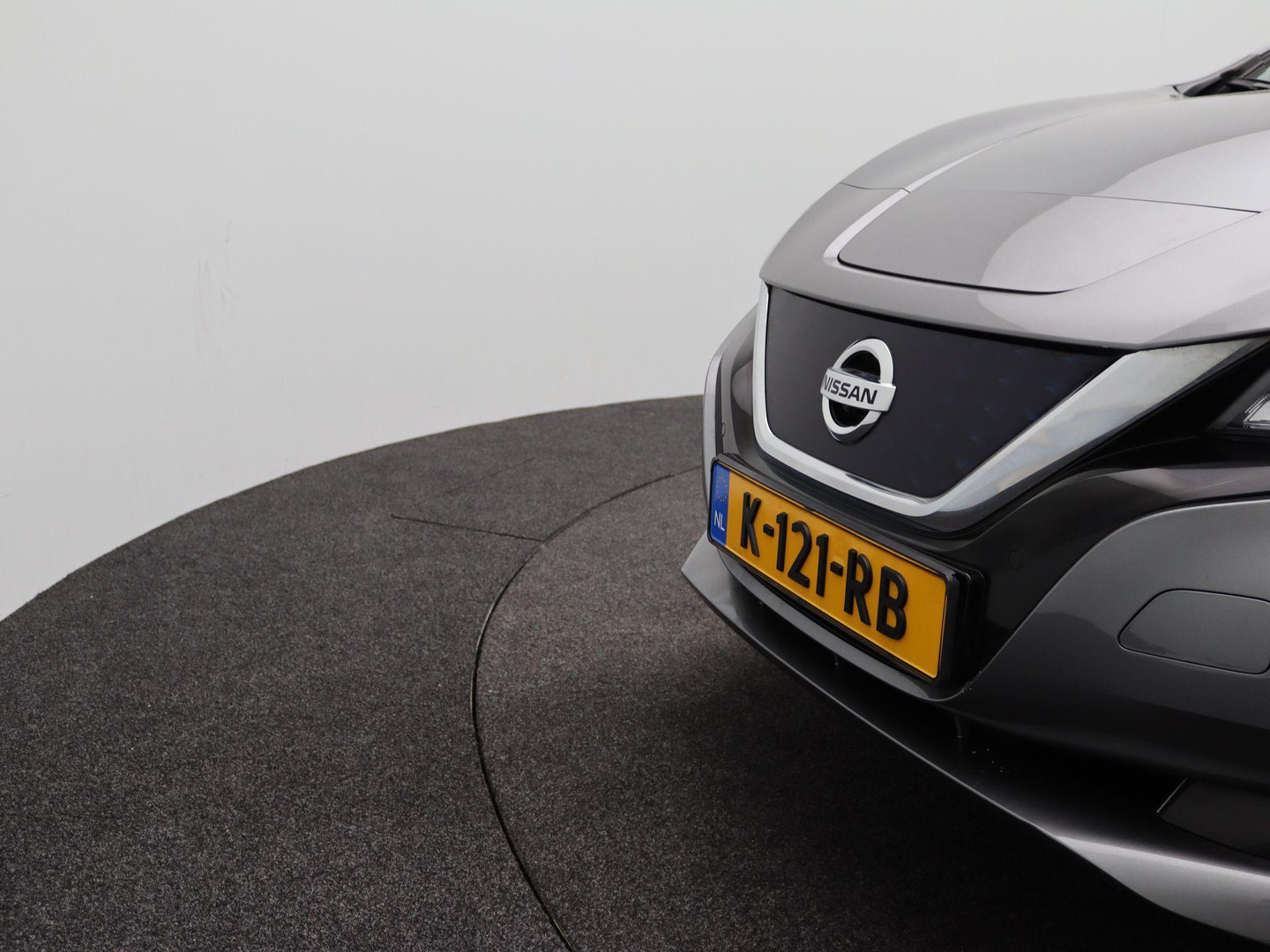 Nissan Nissan