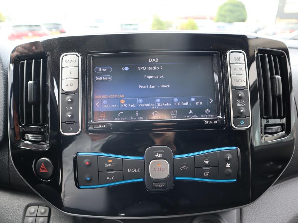 Nissan Nissan