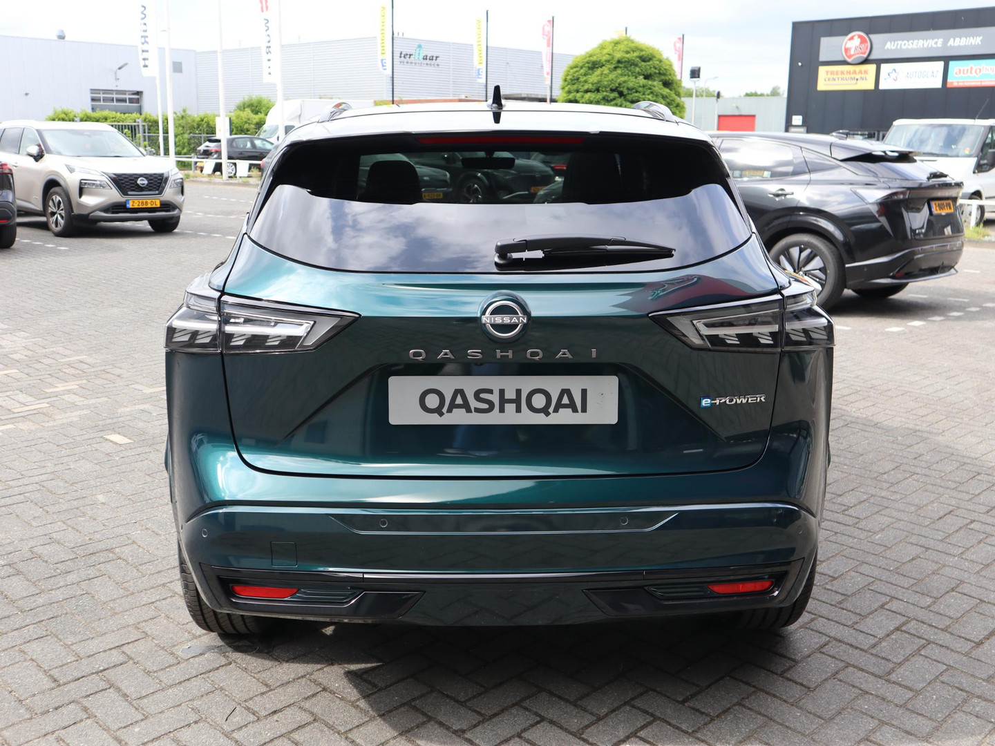Nissan Nissan