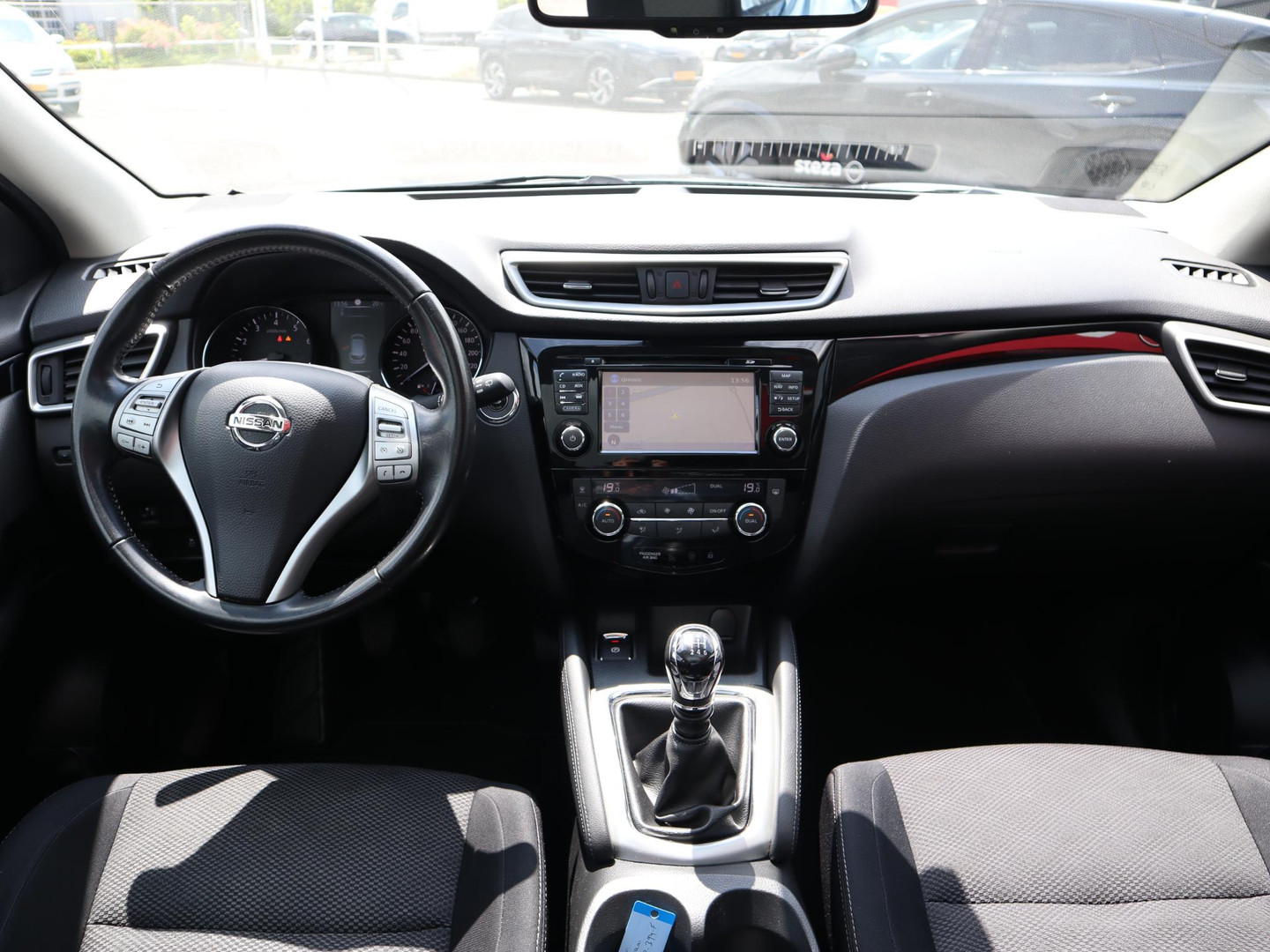 Nissan Nissan