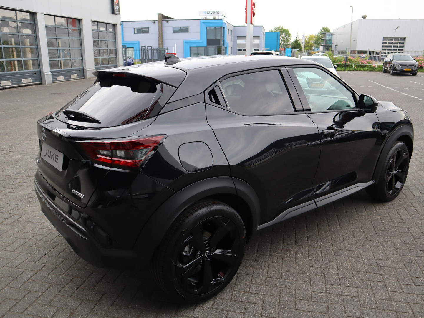 Nissan Nissan