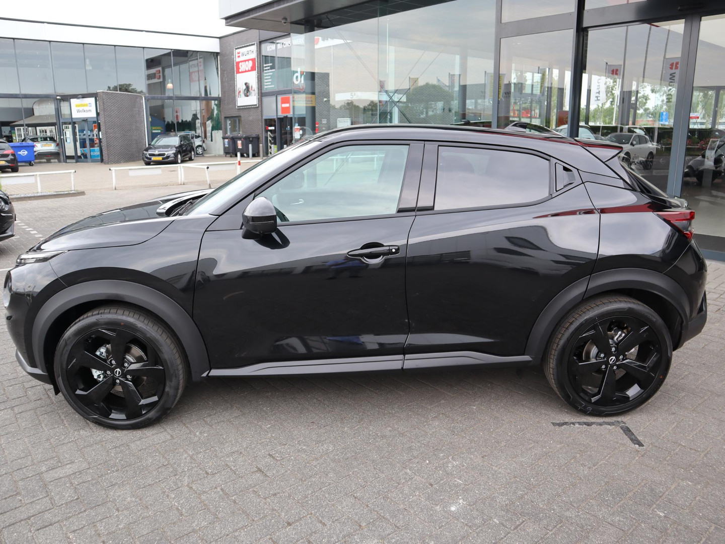Nissan Nissan