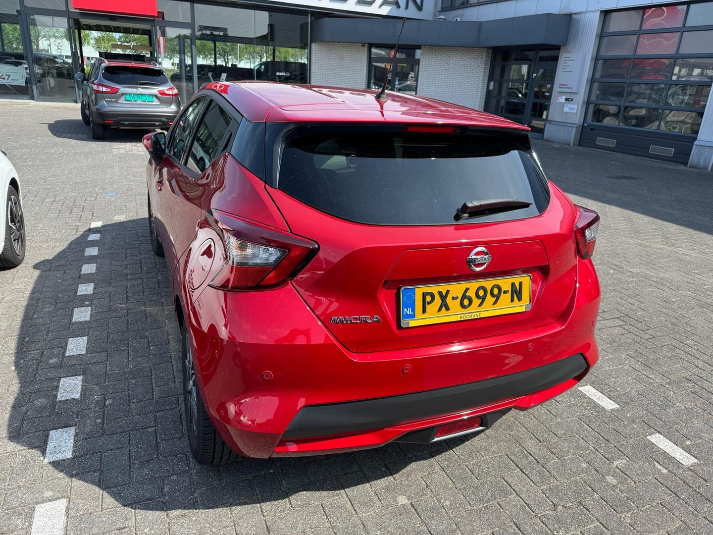 Nissan Nissan
