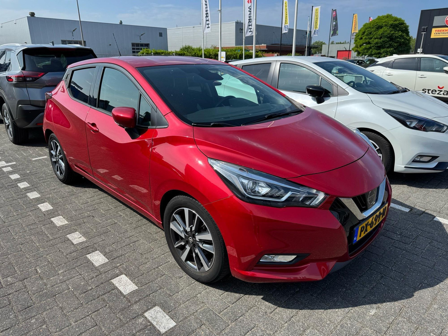 Nissan Nissan