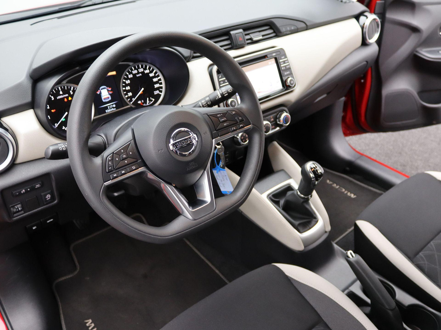 Nissan Nissan
