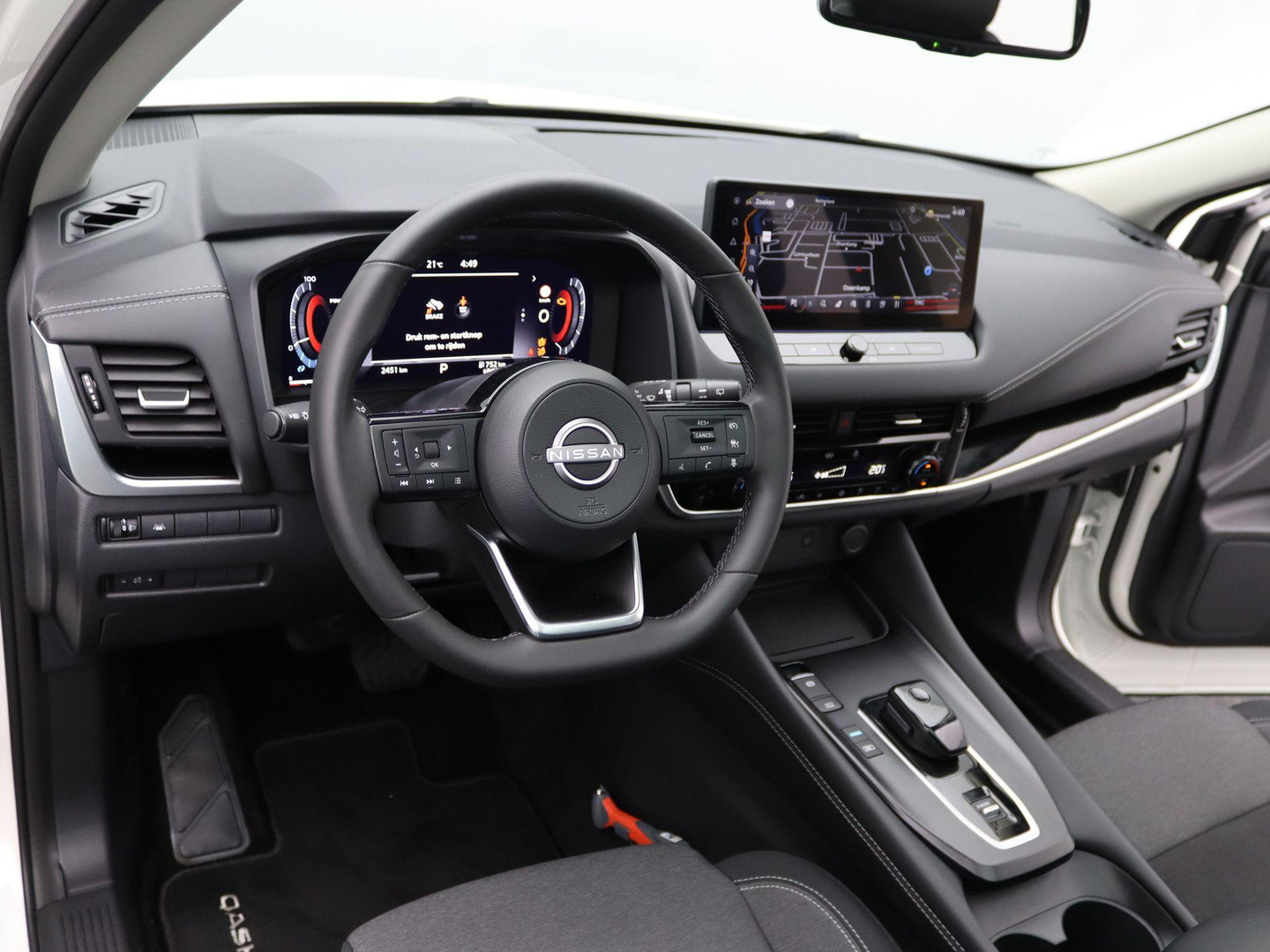 Nissan Nissan