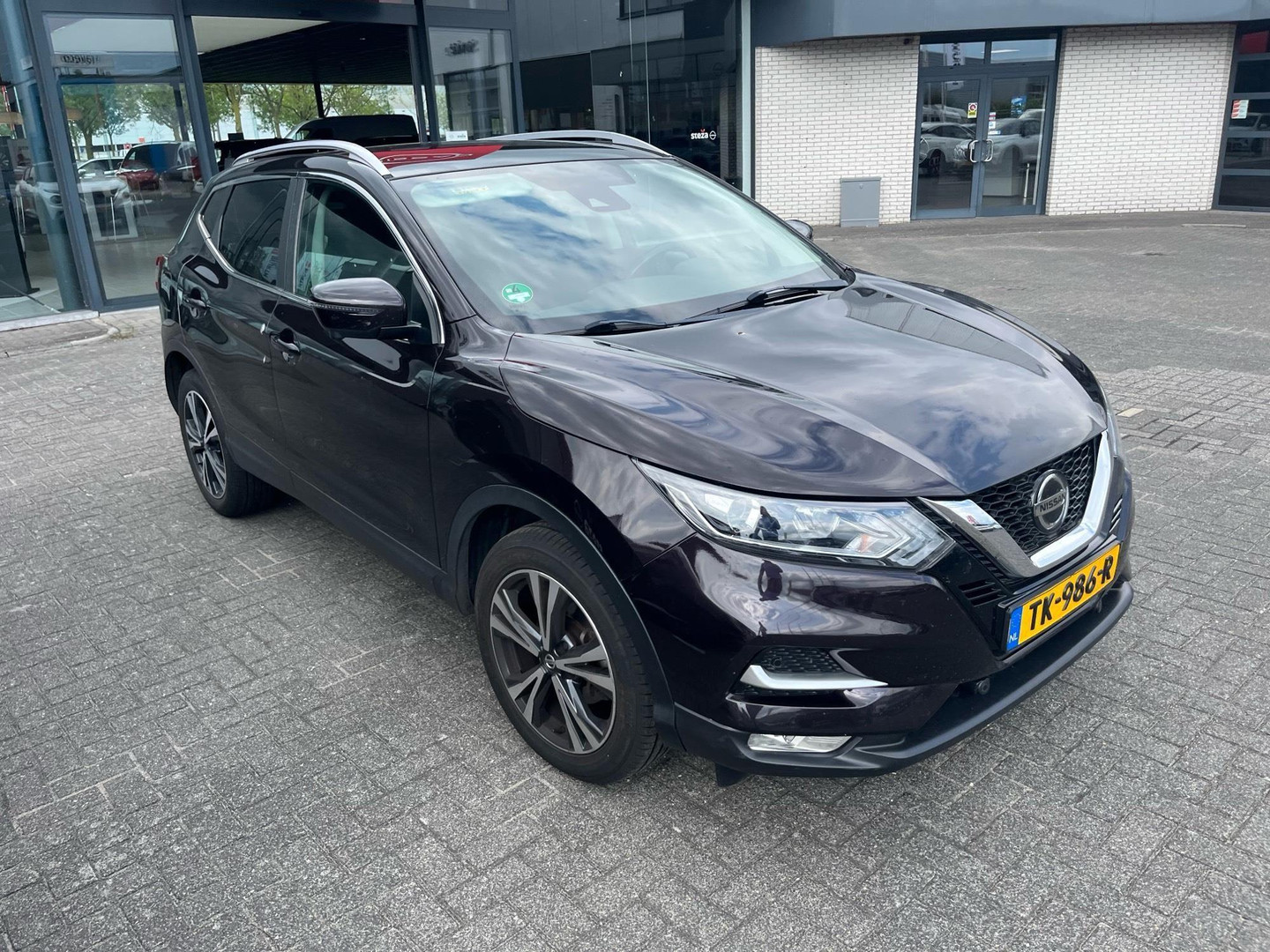 Nissan Nissan