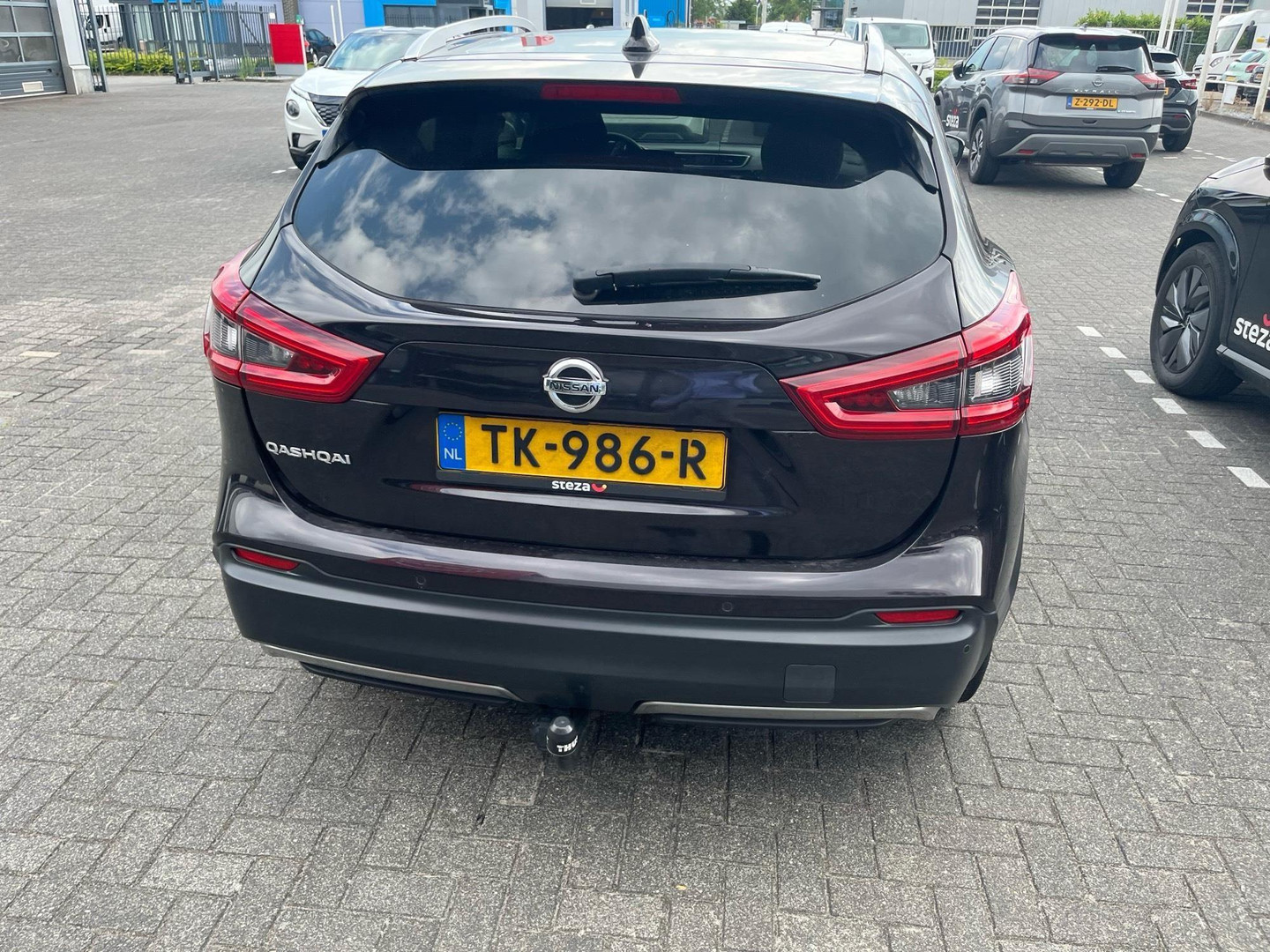 Nissan Nissan