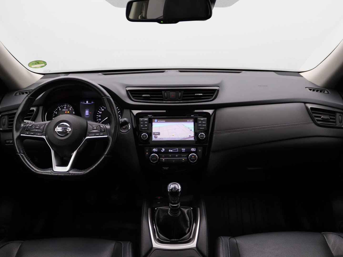 Nissan Nissan