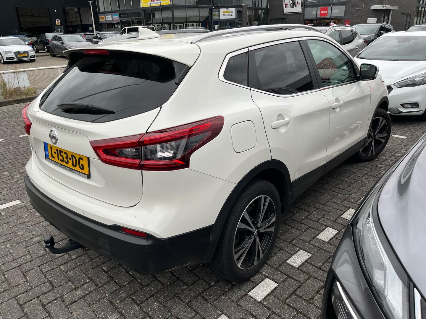 Nissan Nissan