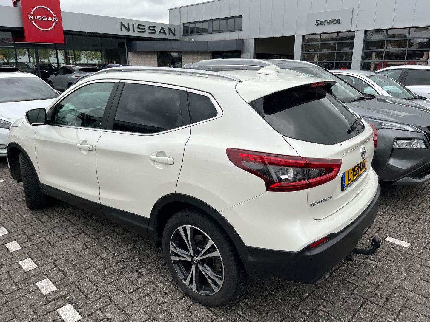 Nissan Nissan
