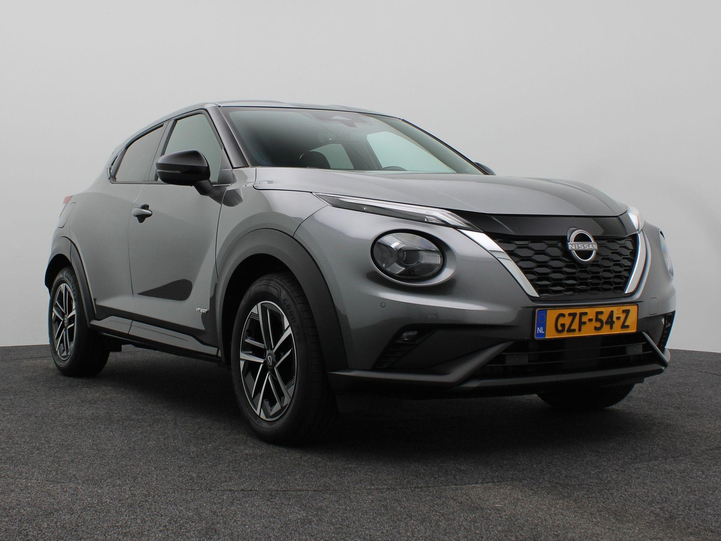 Nissan Nissan