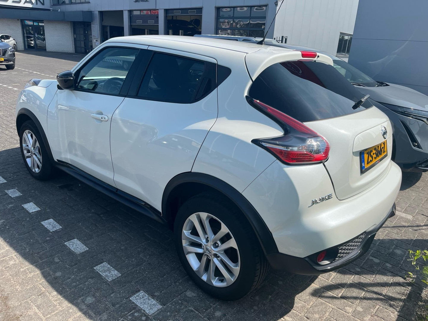 Nissan Nissan