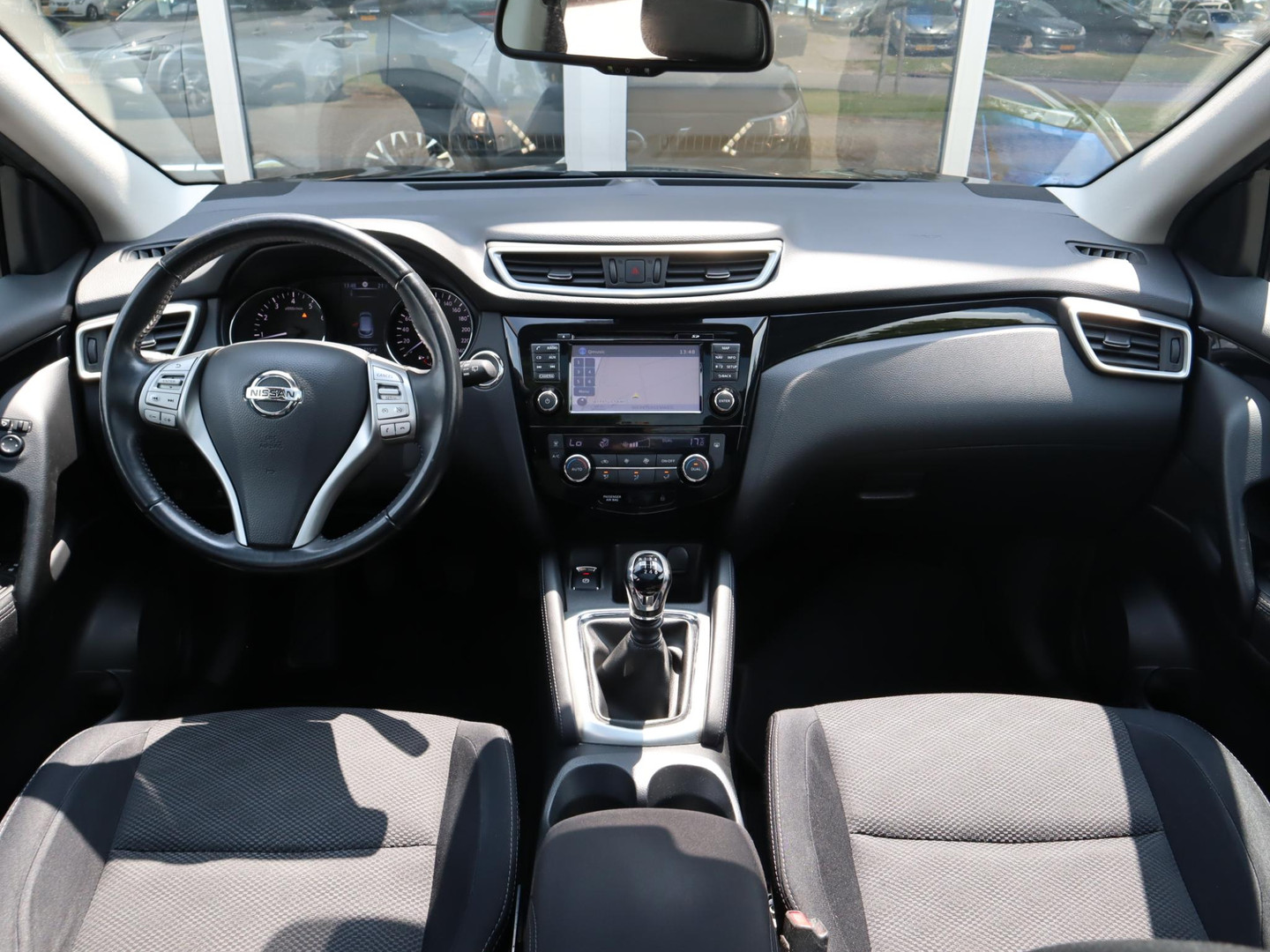 Nissan Nissan