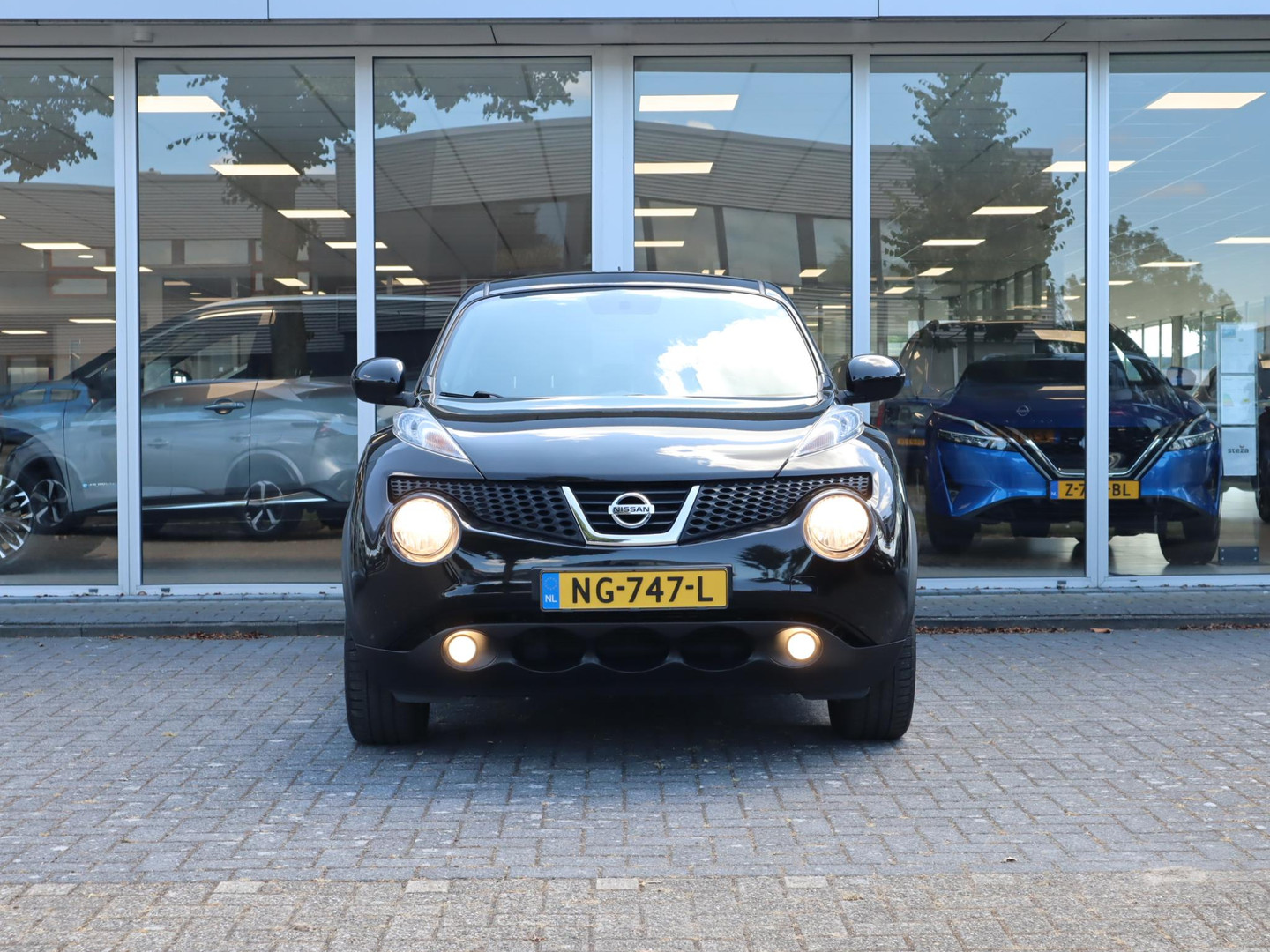 Nissan Nissan