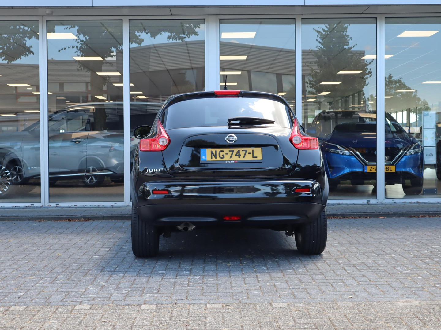 Nissan Nissan